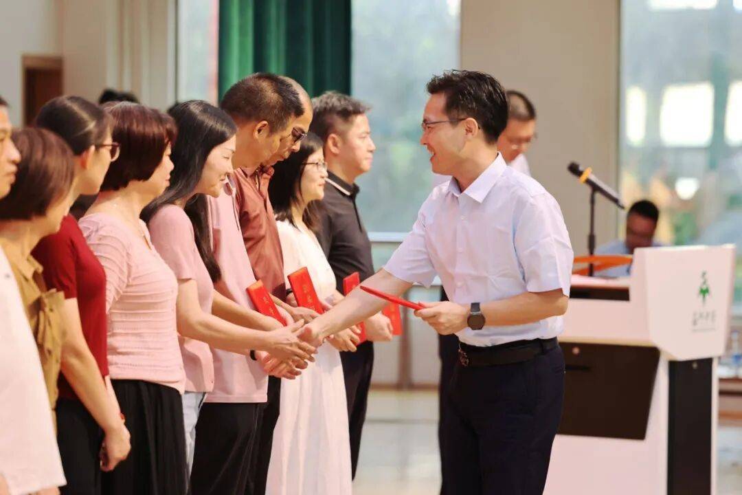 石门中学:赓续荣光,共谱华章,新学期正式启航!