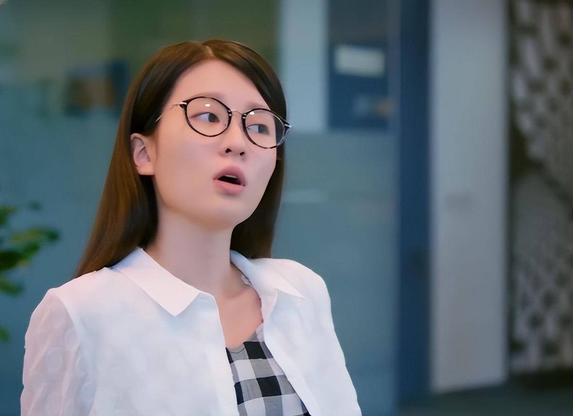 《欢乐颂》:"嗲赵"不会喜欢关关的理由,藏在一个细节里