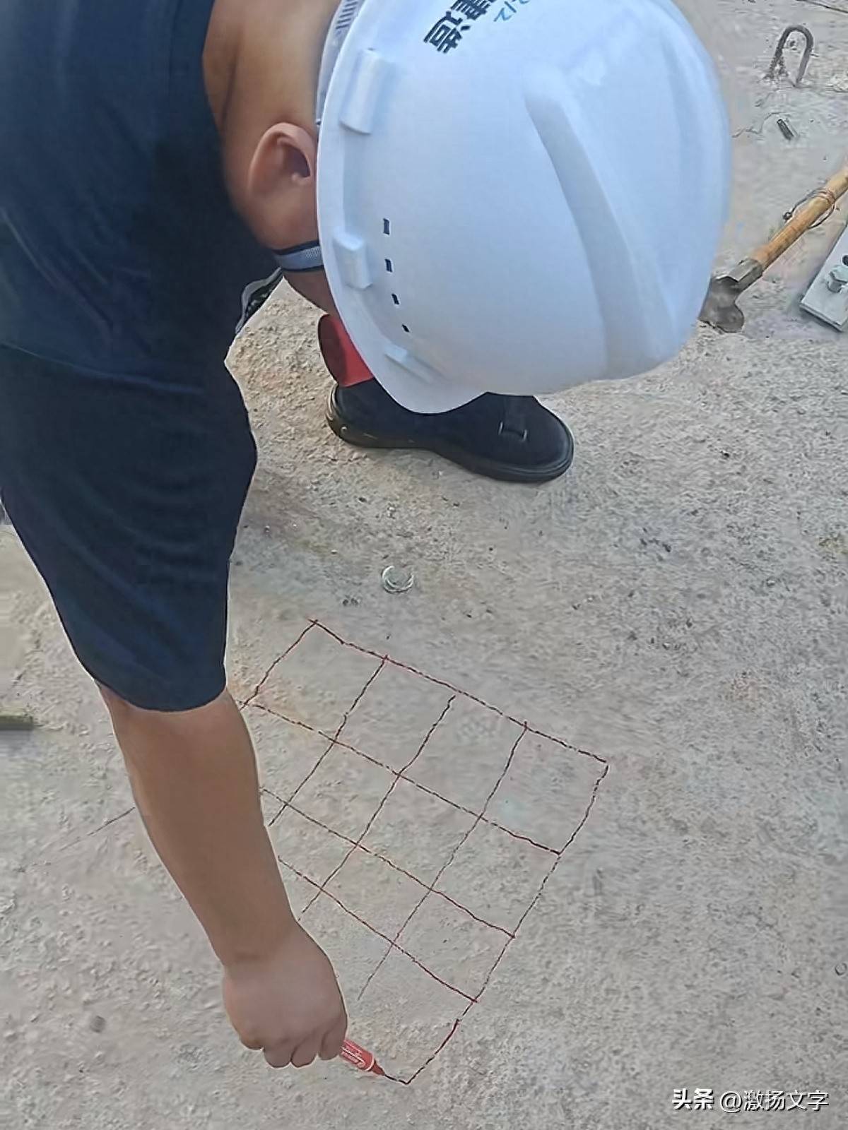 技术员给全红婵家新房做混凝土强度回弹检测,质量达到了设计要求