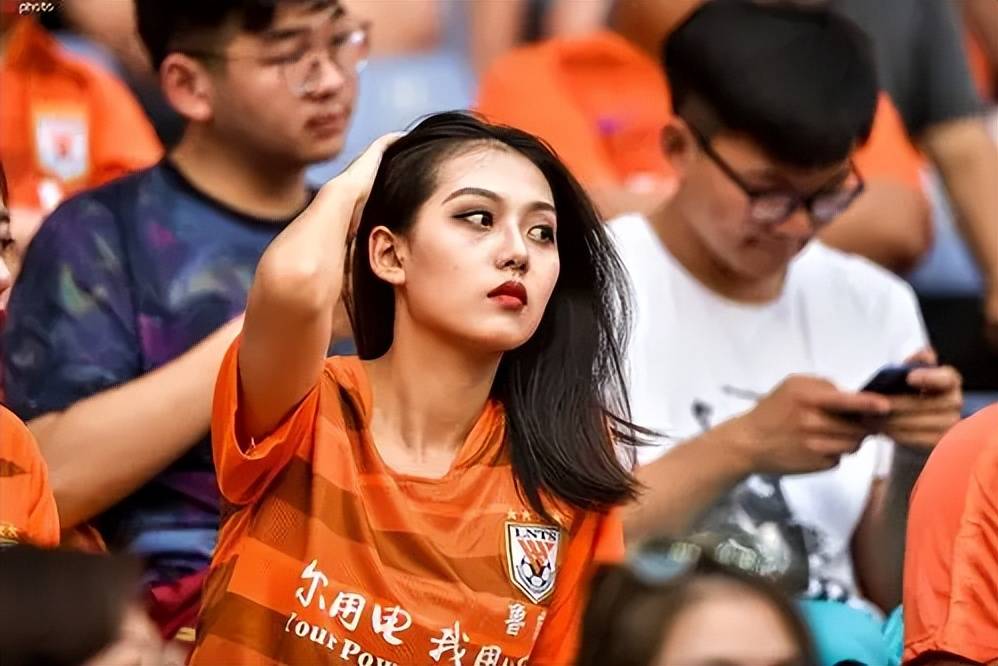 中国队10比0北马里亚纳群岛队,王钰栋独一档,向余望赶紧滚吧_澳大利亚队_进球_对手