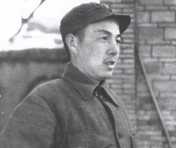 他曾任上海警备师师长,1976年参与武装叛乱,如今107岁仍健在_李仁斋_徐景贤_王秀珍