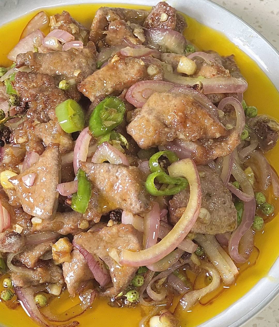 洋葱炒猪肝:一口下去,全家都夸你是"隐藏大厨"!