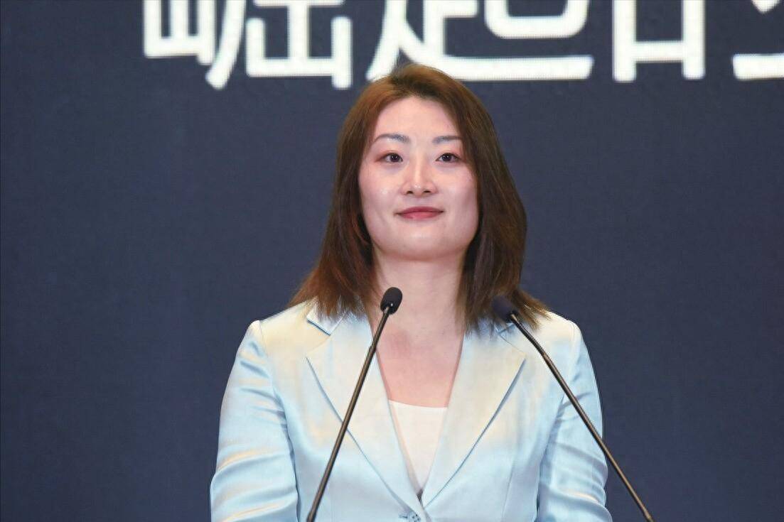 娃哈哈千金宗馥莉41岁好似中年妇女,有钱人拒绝追她,一直未婚