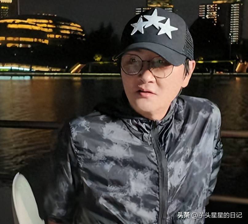 原创
            56岁孙楠现身郑州，瘦成皮包骨，脸白嫩细致 主动和粉丝握手超亲切-祁梦博客