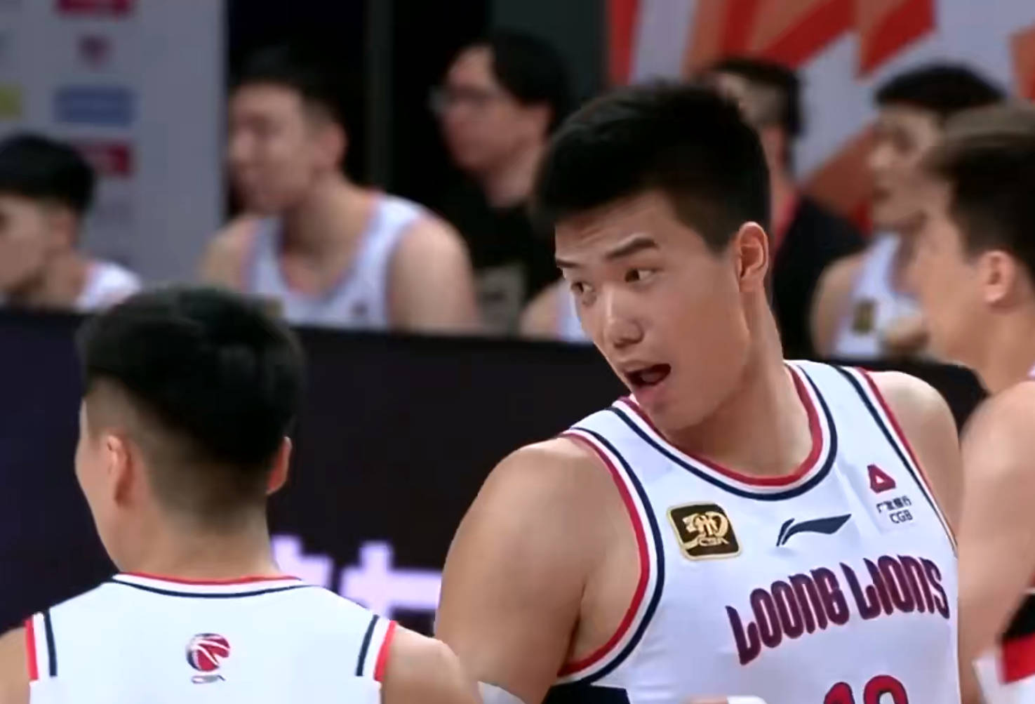 杜锋赌对了！男篮内线国手打成广东队大腿，保底能进总决赛！