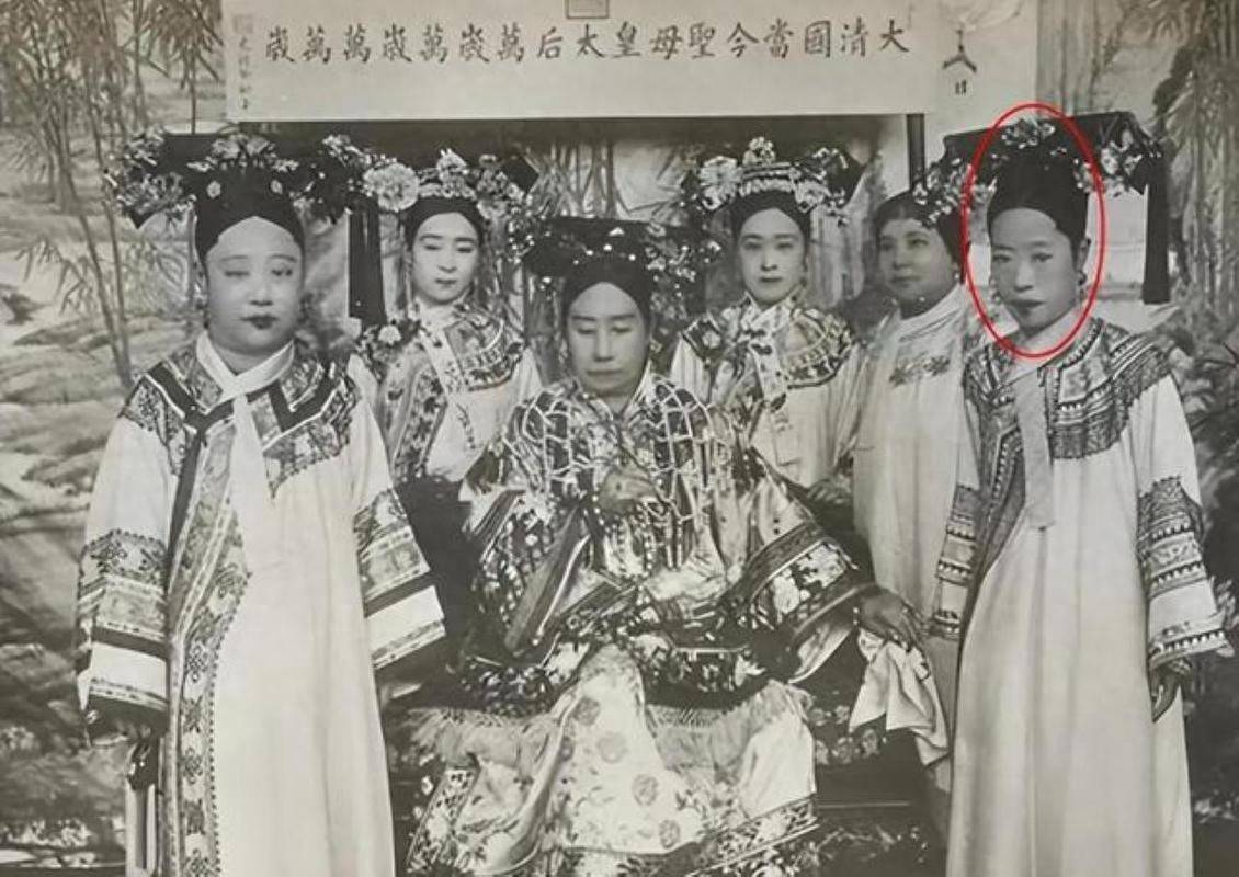 隆裕太后生活富裕，又没有疾病，为何在清帝退位第二年就离世了？