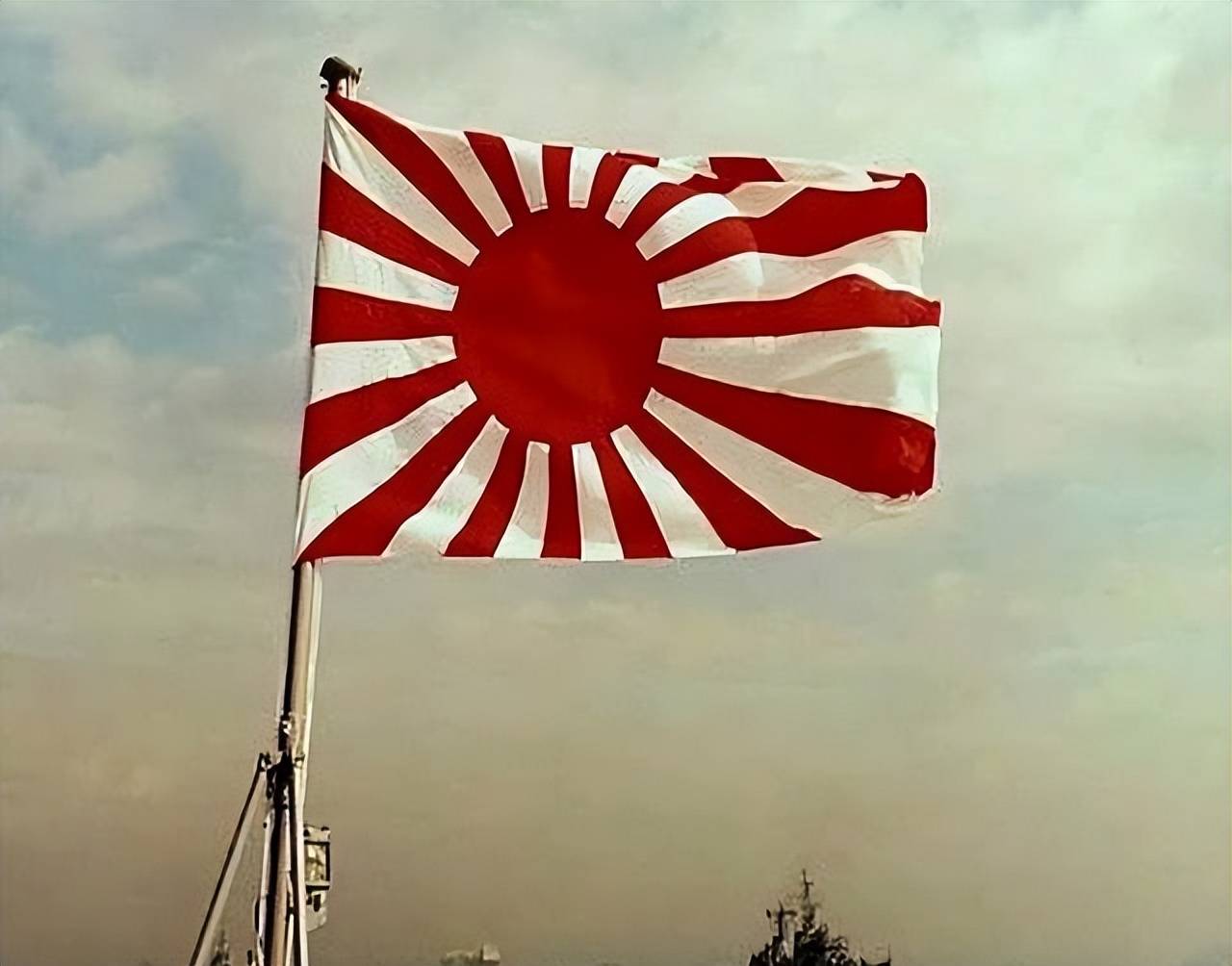 日军的太阳旗从来都不是军旗,真正的军旗从来没被缴获