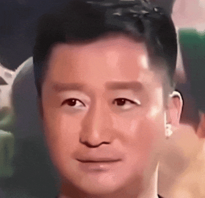 是不长眼的～""坦克是没有后视镜的～"这几天,大家都在传一个表情包