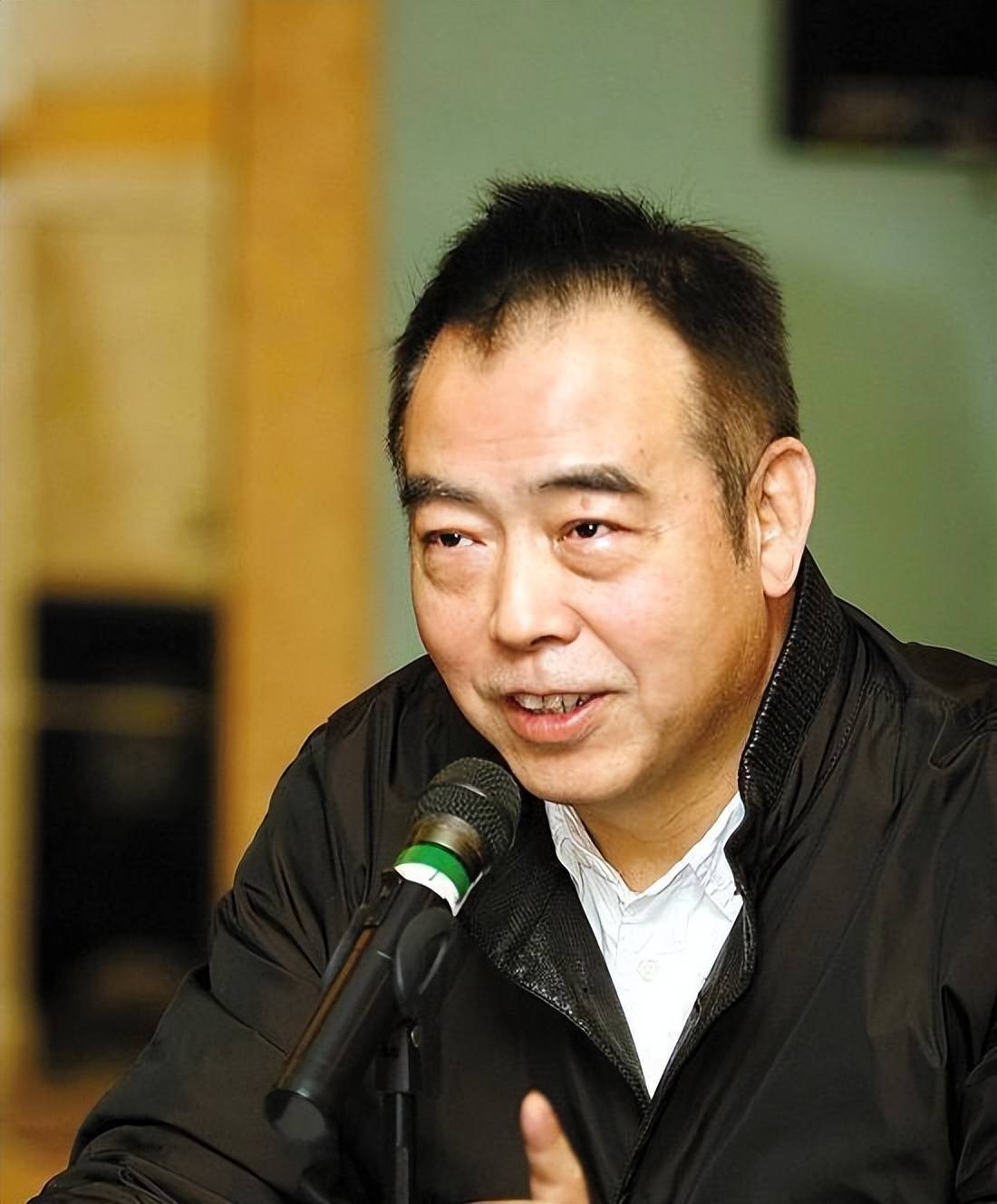 世上渣男千千万就怕陈凯歌这种结婚27年陈红输得一败涂地