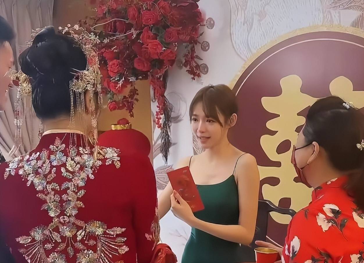 大马女神林明祯见证三弟结婚!喜极而泣饮弟媳茶!林母美貌真惊艳