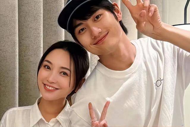 金莎也没想到，小17岁男友孙丞潇，竟走上了...
