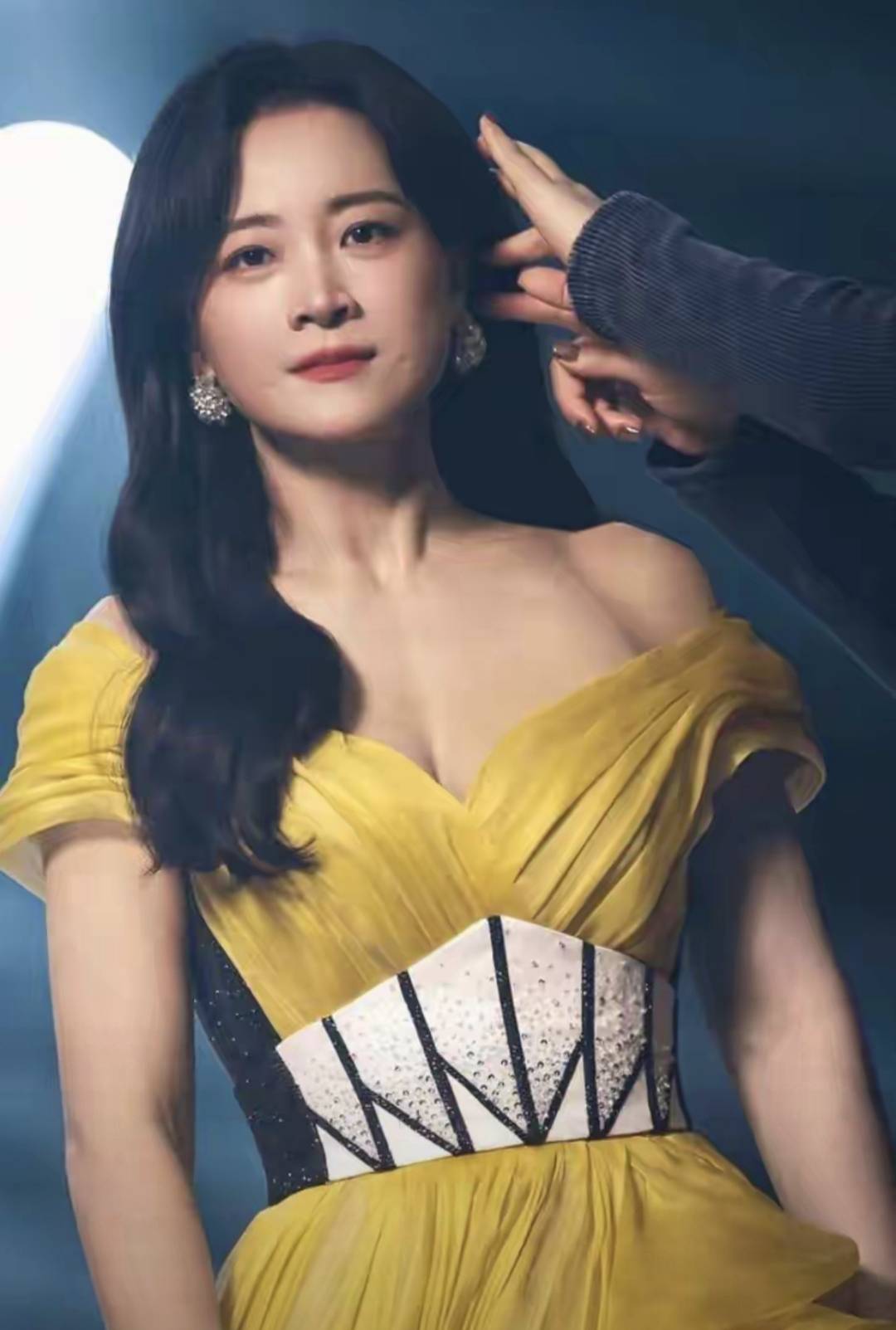 贾玲始料未及,拼命减肥换来大众喜爱"退潮"