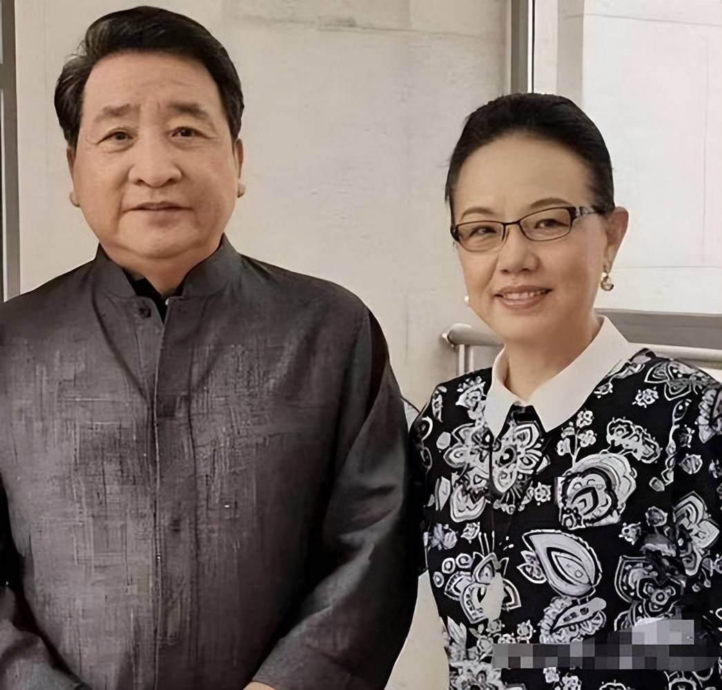 张宏民64岁单身生活曝光!不婚不育惹争议,他的回答让全网沉默