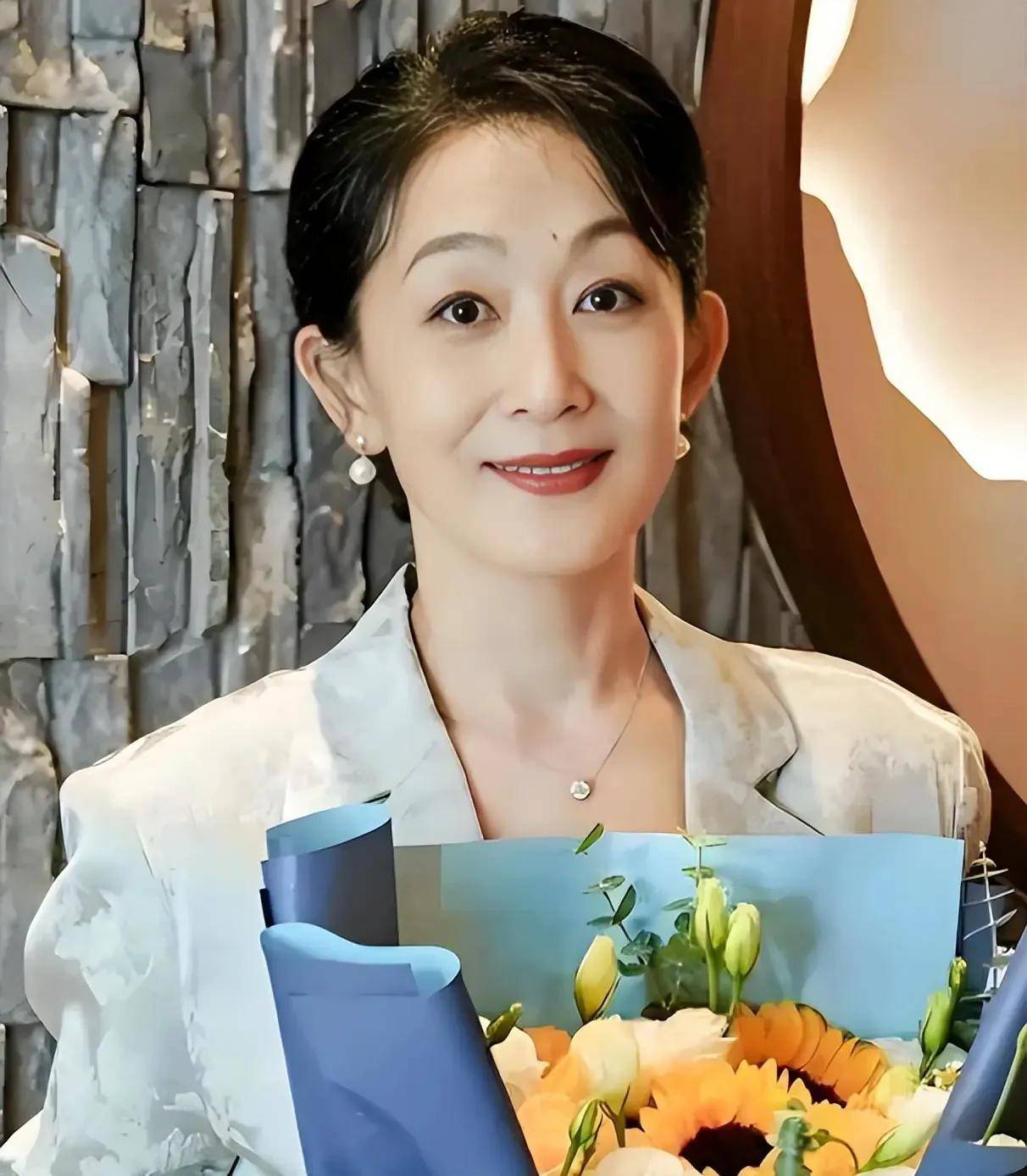 陈瑾二十年拒绝米饭坚持独身生活她的自在人生令人好奇