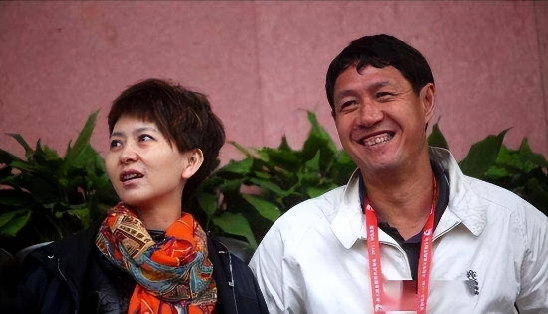 歌手甘萍:嫁国脚黎兵,过上普通人的生活,家庭比事业更重要