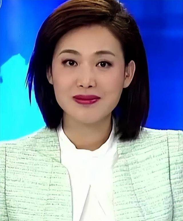 央视主播郑丽:与丈夫丁克7年愁坏婆婆,37岁高龄产子全家乐开怀