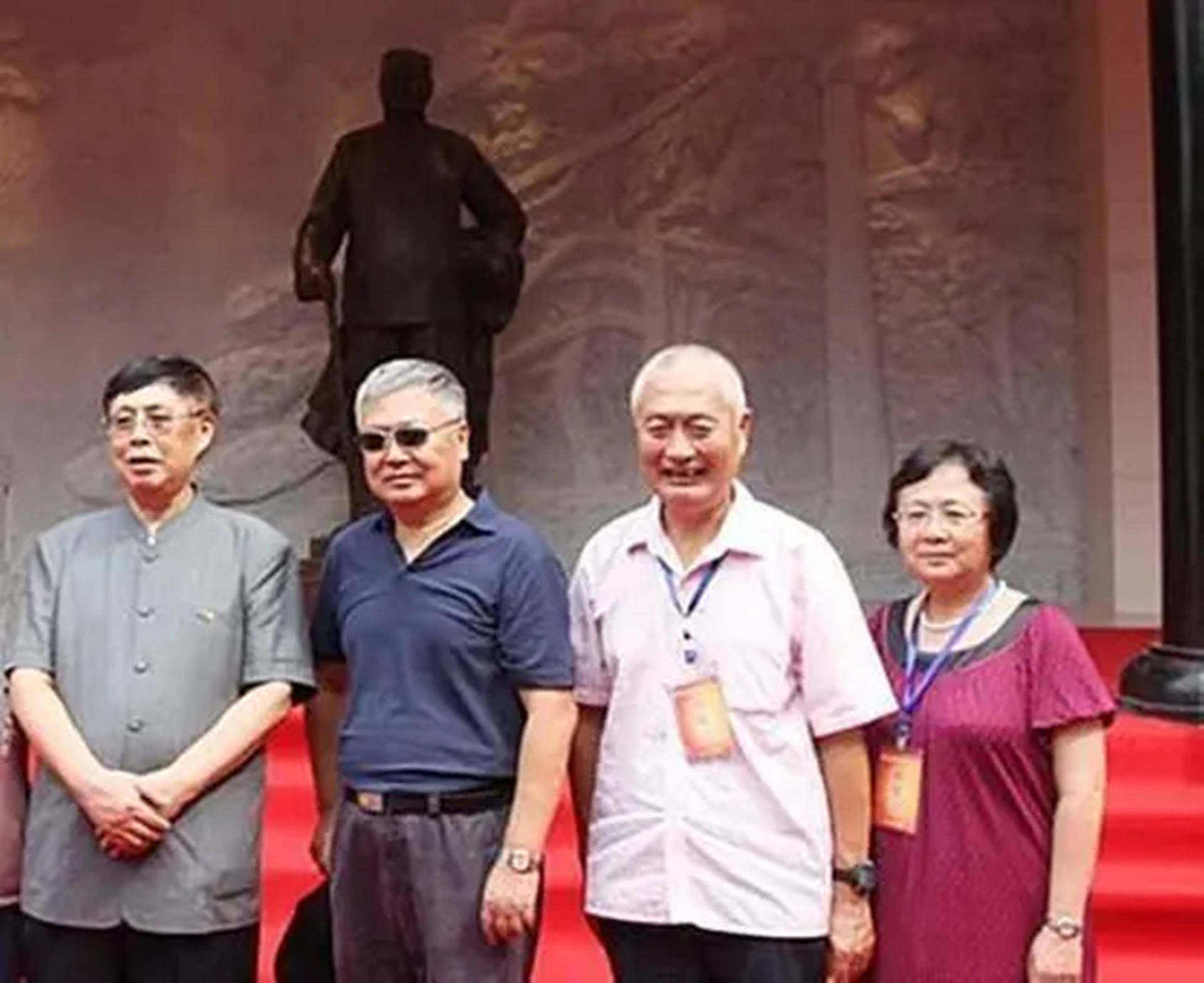 陈毅的儿子陈丹淮,上学期间遭攀比,被问及家世:我父亲只是处长