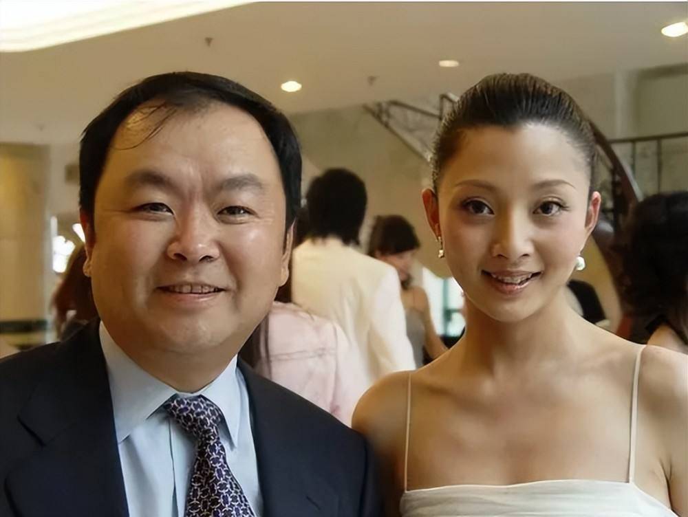 殷桃:迷倒7个男人后,42岁焕发第二春,她的故事真不简单!