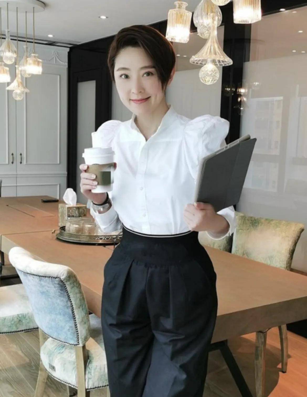 恭喜!50岁香港知名女星近日宣布结婚,已做好准备不介意当后妈