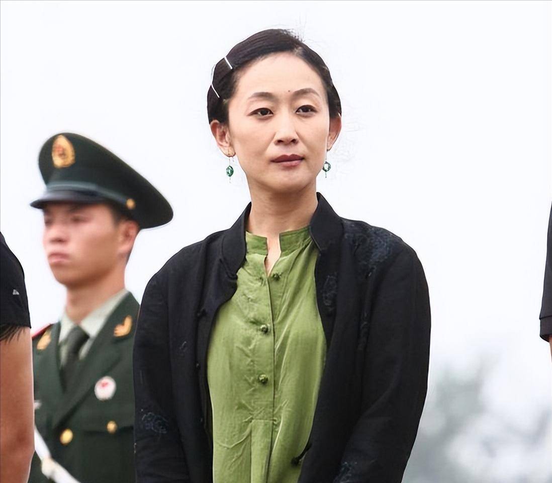 陈瑾:和巫刚相伴20年,与亲哥约定一生不婚,她是怎么想的?
