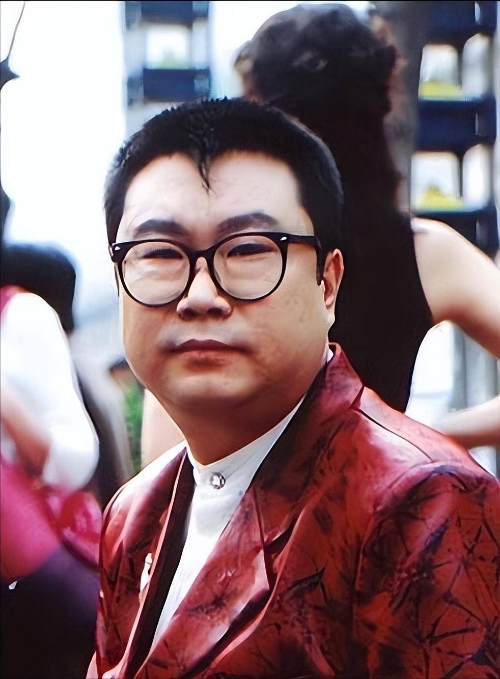 55岁的尹相杰:因纤夫的爱出名,后锒铛入狱,现在成网络主播