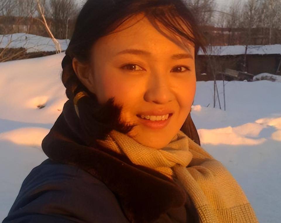 傅晶:被赵宝刚捧,孙红雷宠,15次女主不红,48岁超显嫩