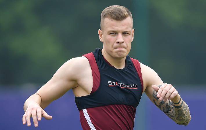 新帅刚官宣接手国安队！就邀请梅米舍维奇下个月重返俱乐部效力，球迷点赞欢迎他回来