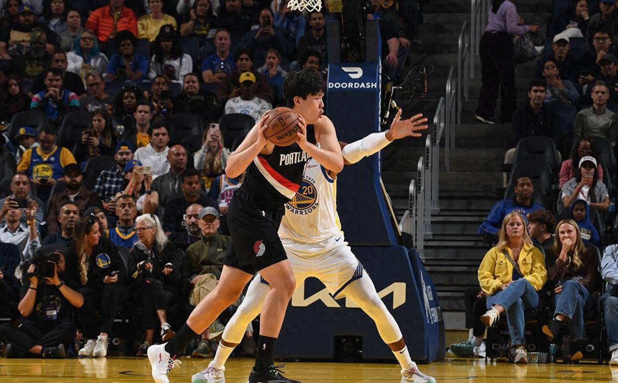 杨瀚森NBA首秀现状分析，姚明点评与美媒评价