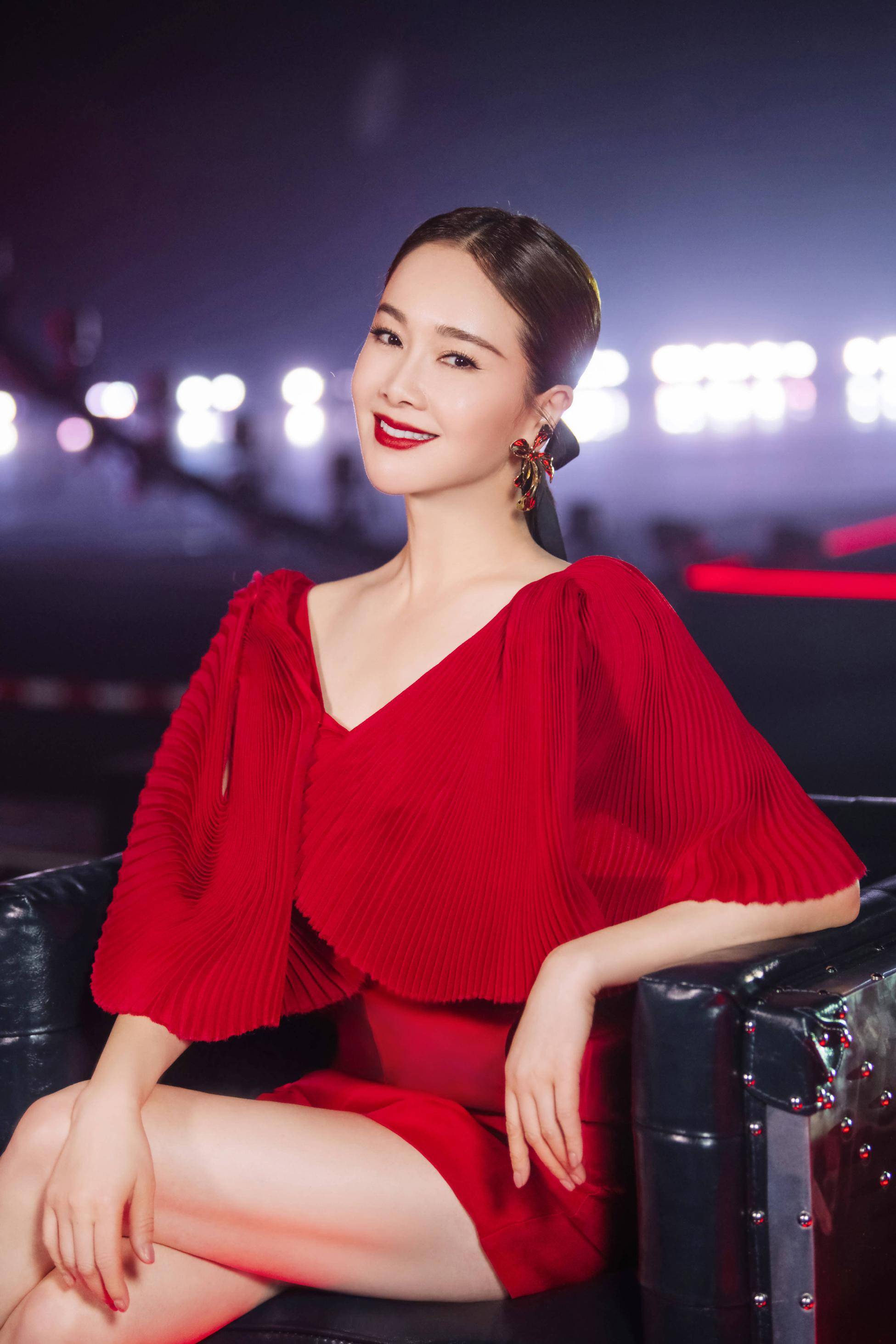 "都市百合"左小青:难忘北漂的辛酸岁月,离婚后与前夫仍是朋友