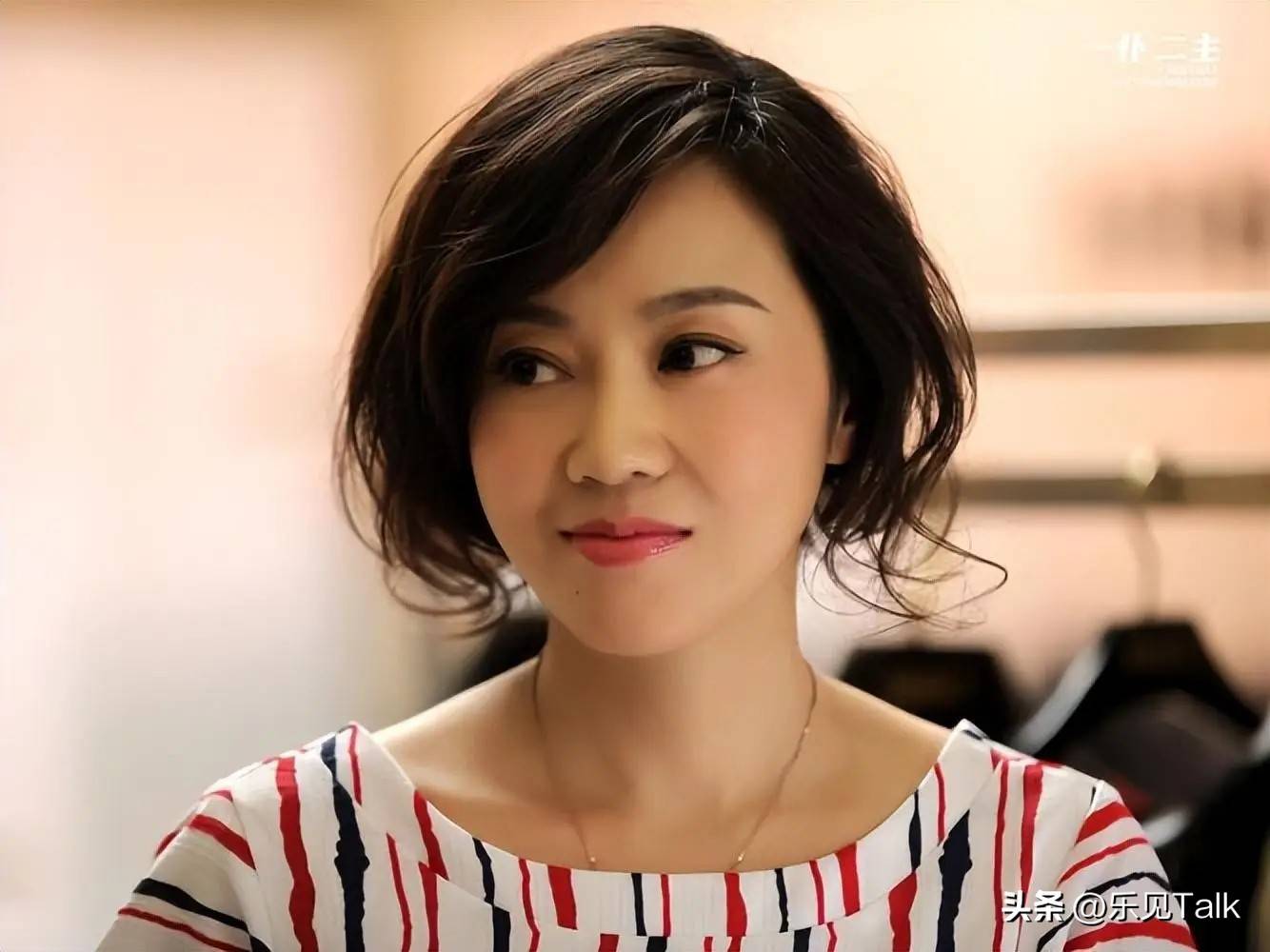 和闫妮离婚21年后,如今邹伟现状如何_搜狐网