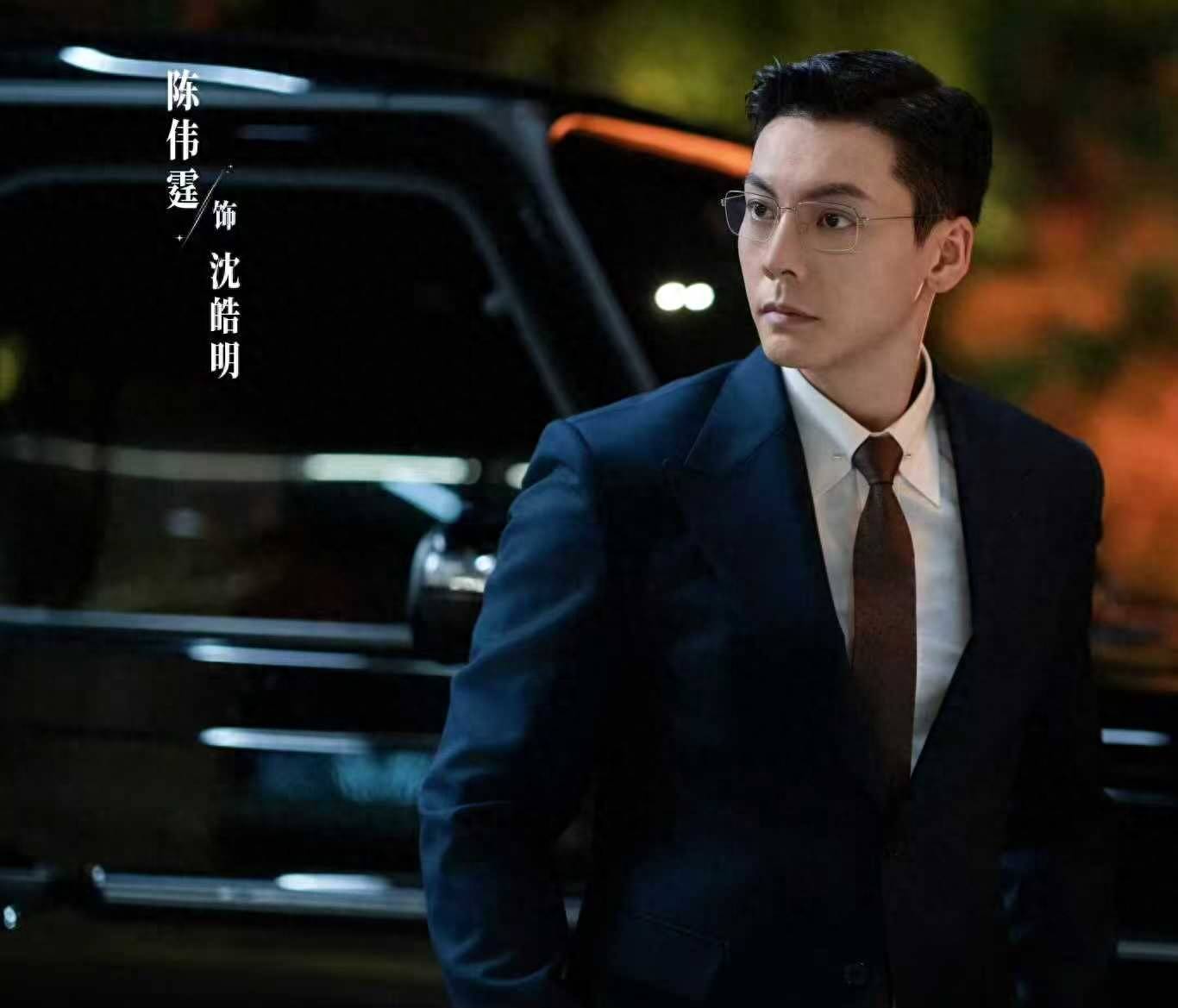 40岁陈伟霆与35岁刘宇宁对比,谁更有男人味