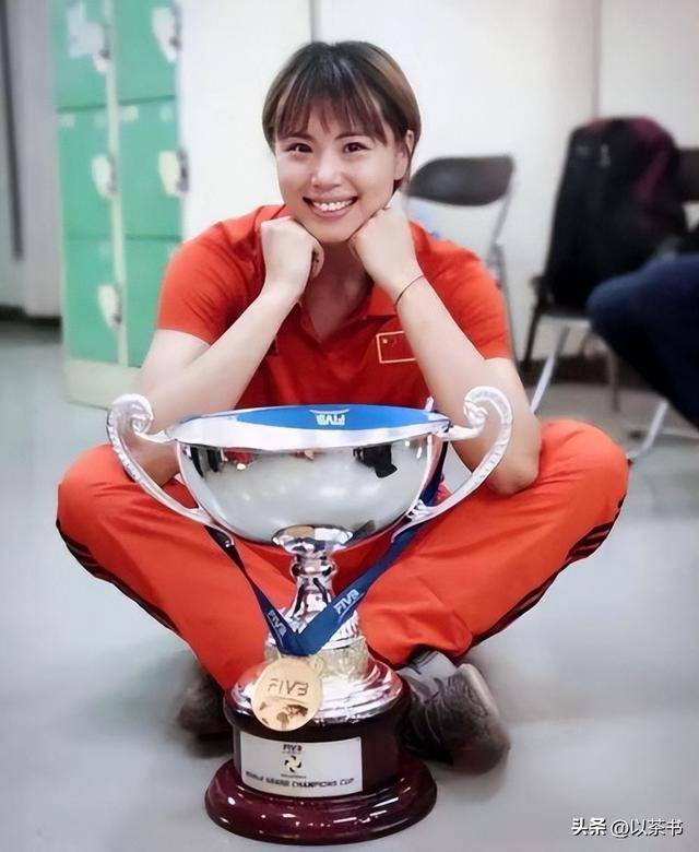 曾春蕾高调晒照!丈夫帅气多金,两个儿子满脸福相,如今生活幸福