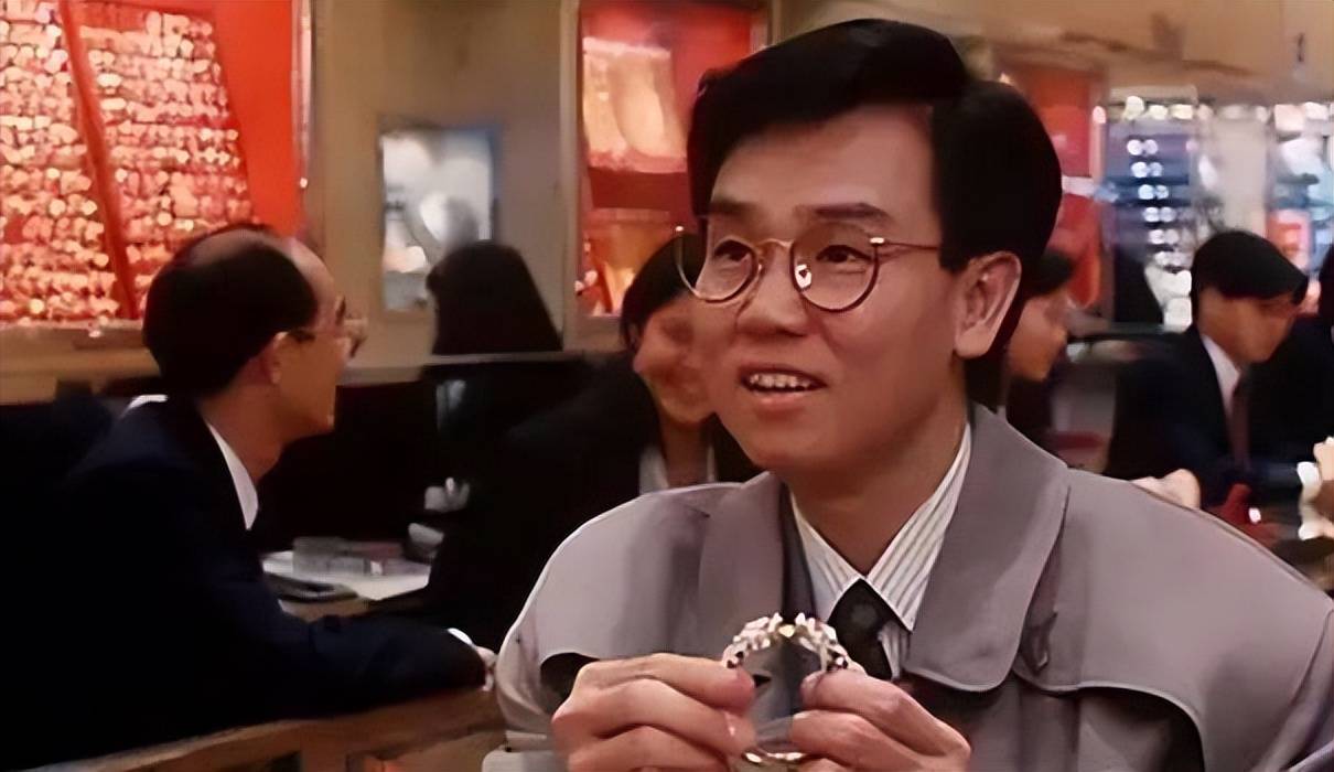 黄百鸣:走红后纸醉金迷闹离婚,女儿的一句话,他便重回家庭