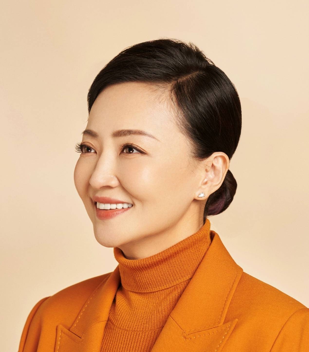 中女时代实力当道 原华签约紫微星空重回荧幕