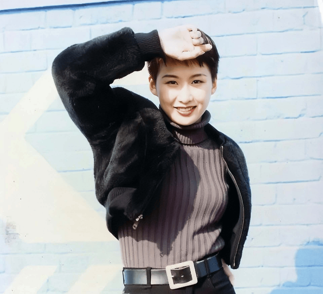 香港知名歌手公开发声明追债,未婚生子不介意男友找新伴侣