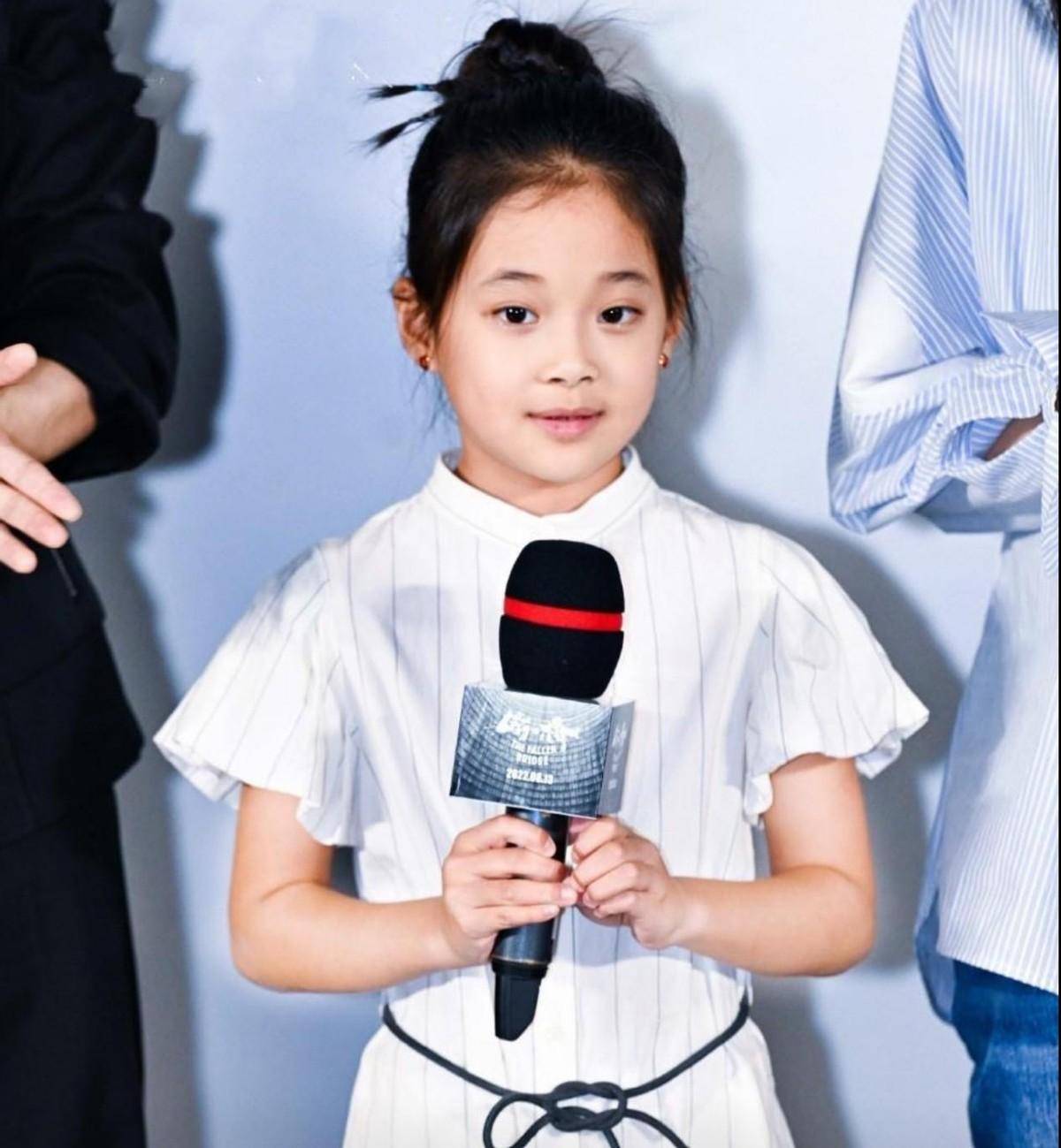 梅婷女儿遗传无缘高颜值和宋佳一起拍戏气质差妈妈半截