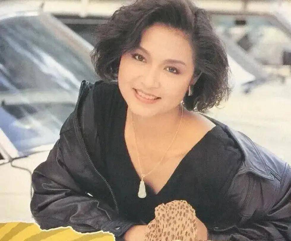 "港姐"拿督夫人与"香港美女"张凤妮,演苗翠花中的二姨太