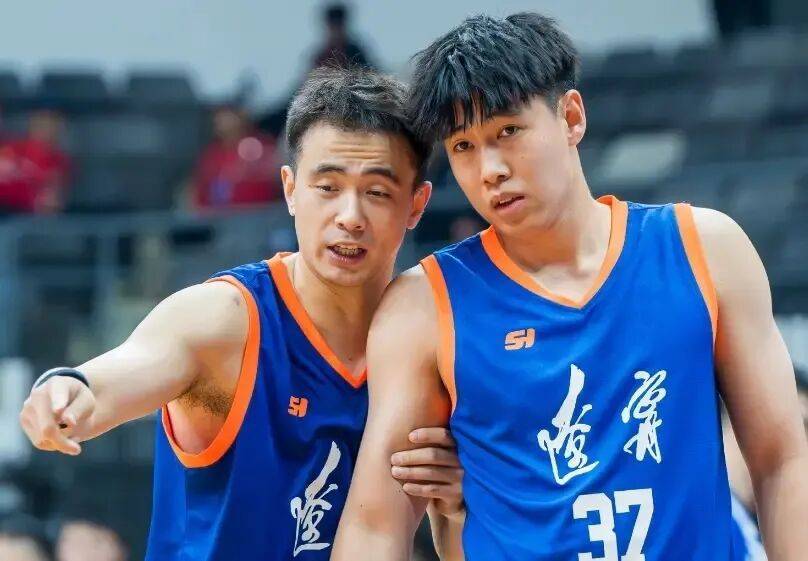 赵继伟27分助队险胜北京队！杨鸣爱将受伤，辽篮两大球星缺席