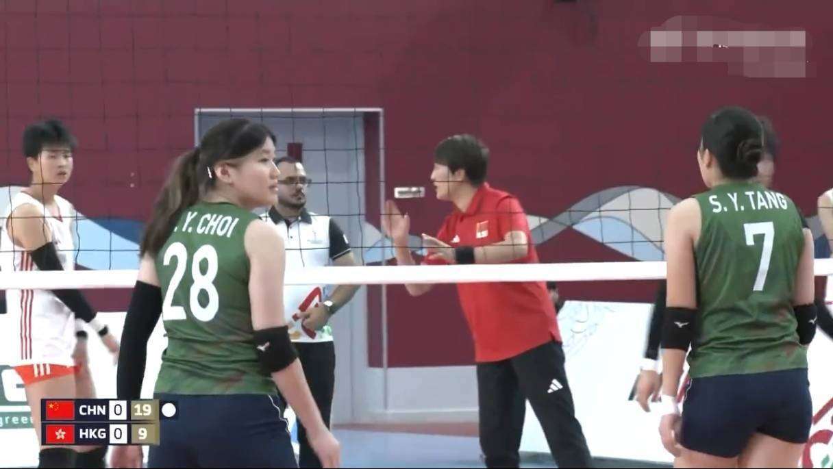 3:1!中国女排开门红,老将何琦率u系列"小打大"副攻立功