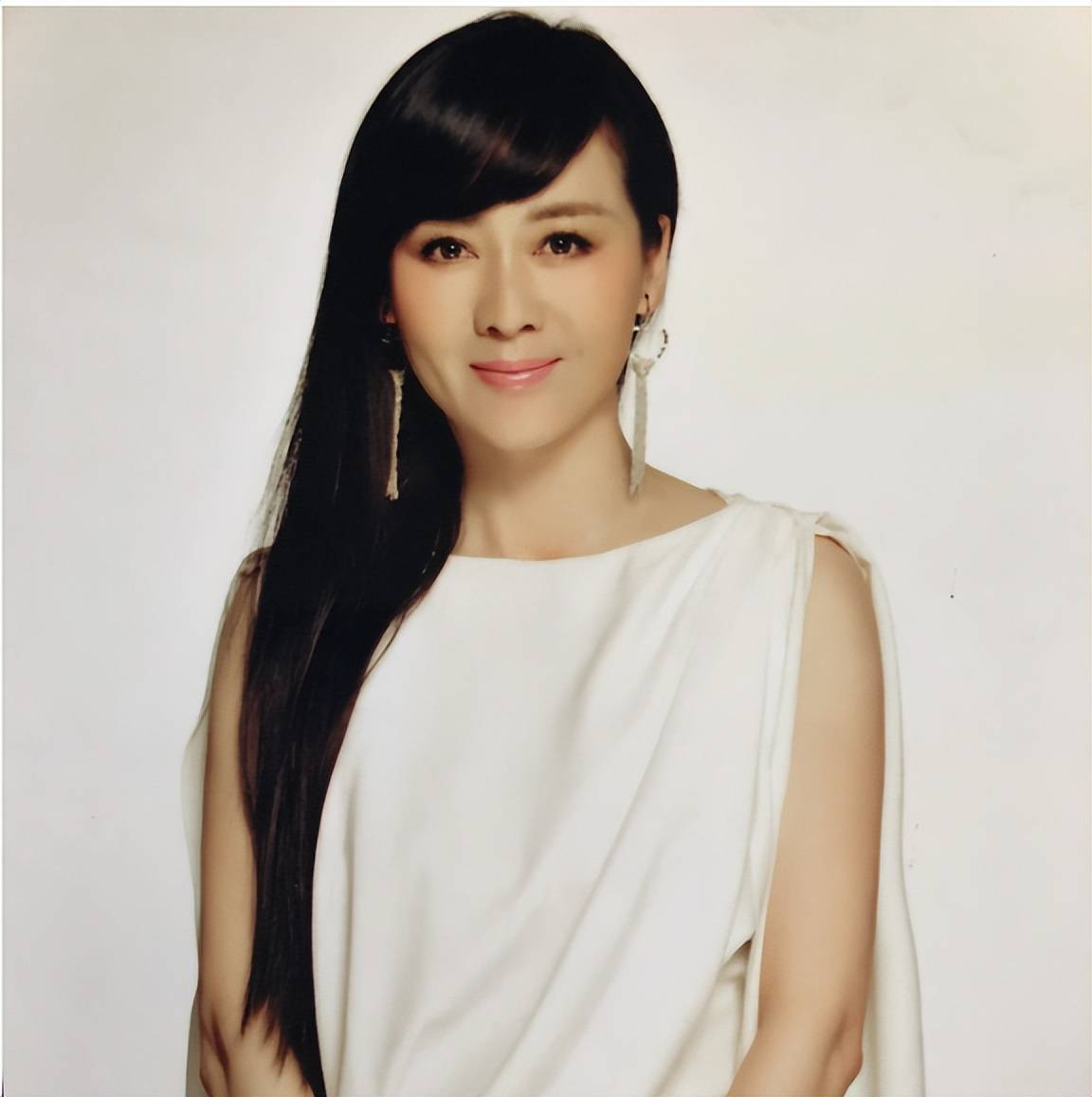 经历两段失败婚姻54岁被放鸽子的李琳给丁克家庭提了个醒