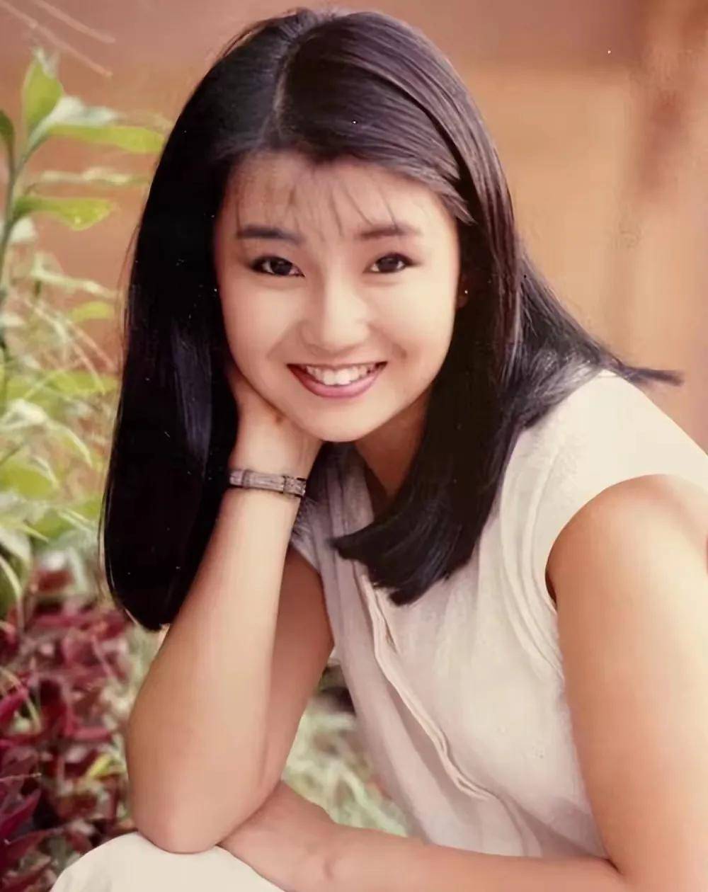 8大香港女明星,天生丽质,颜值巅峰有多美?