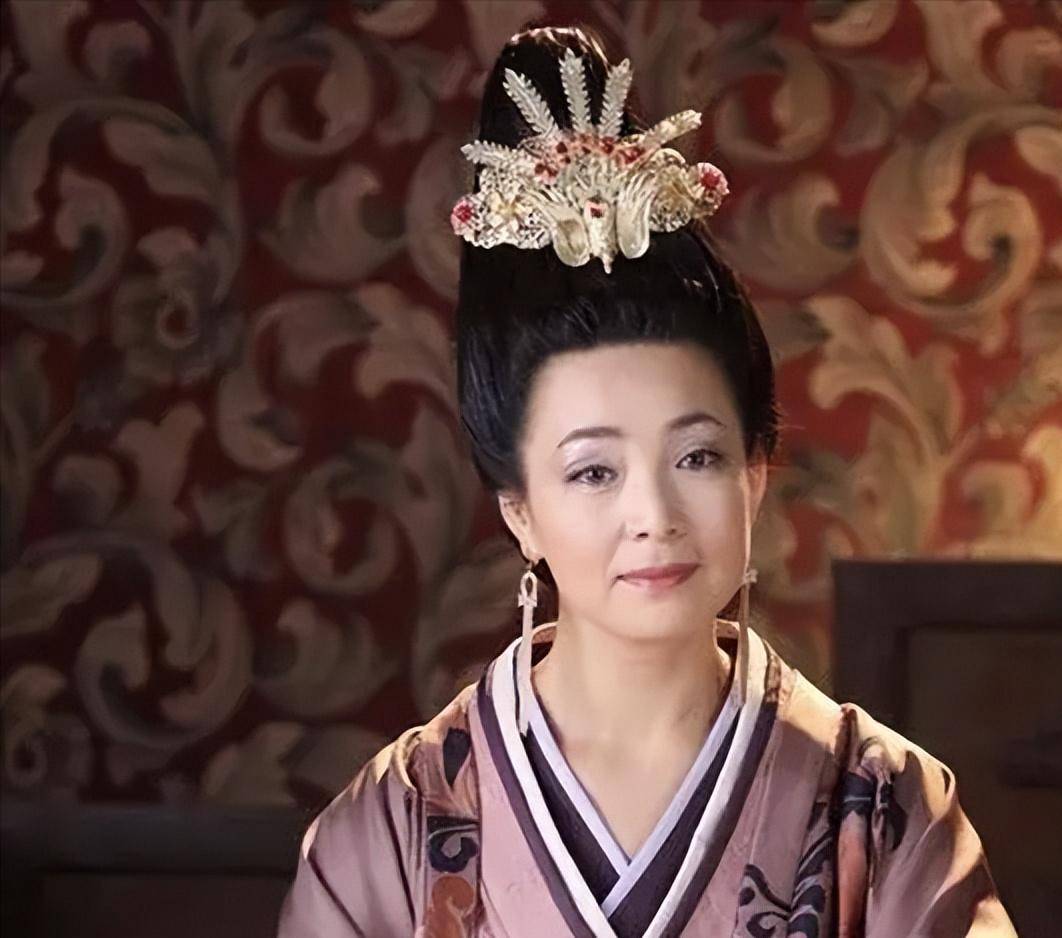 曾因张铁林的一句话,戴春荣拍还珠格格,拍完就后悔了