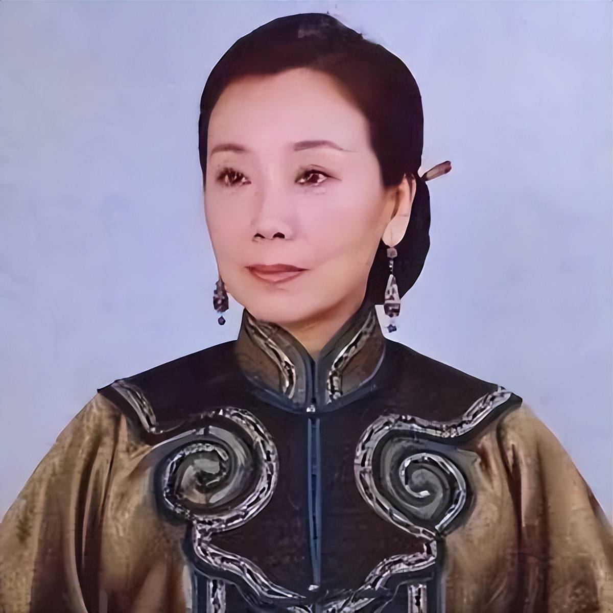 赵奎娥:与陈宝国相伴46年,始终如一,婚后孕有一子,却成为心病