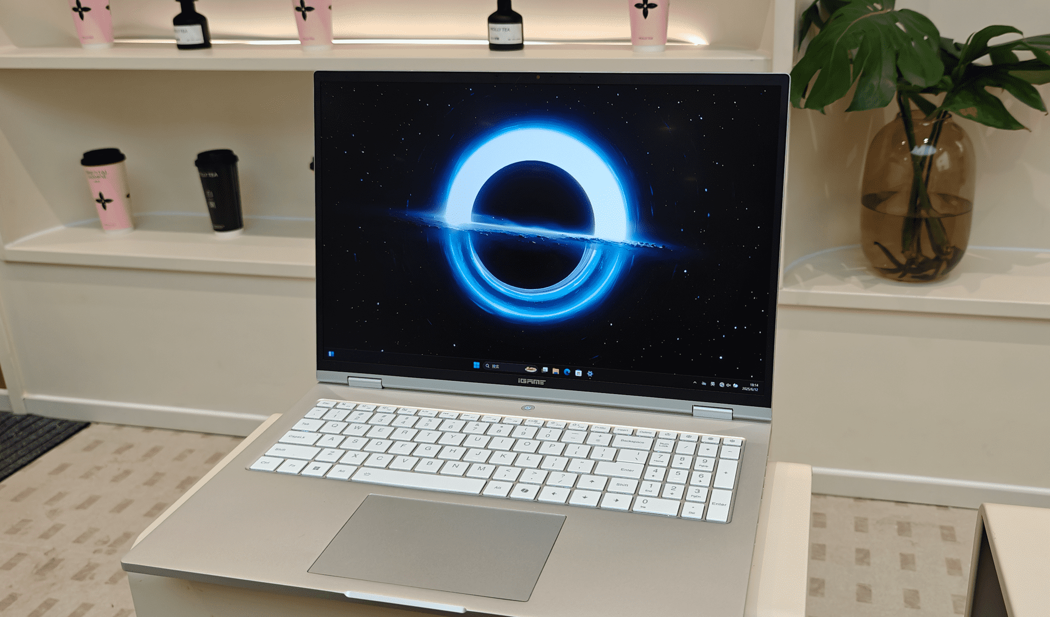 6400元拿下“小Y9000P”？七彩虹iGame M16 Origo：同芯不同屏，性价比直接杀疯