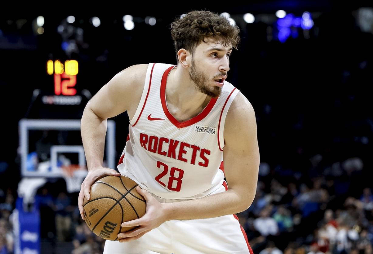 火箭vs猛龙，伊森持续发挥，双塔需谨慎，谢泼德或宜放弃