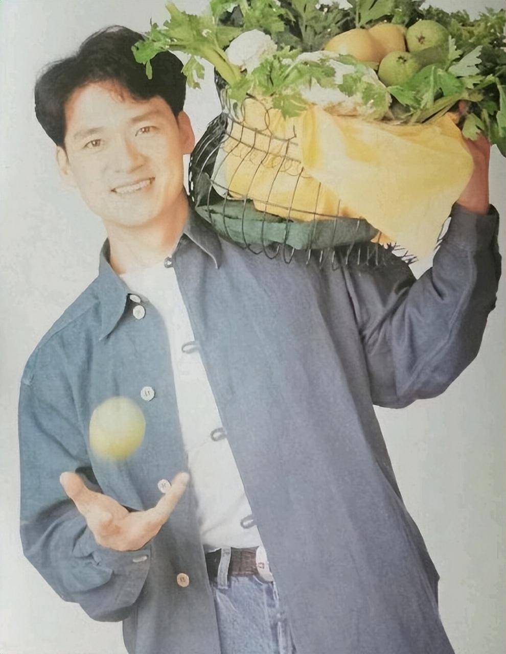 周华健与妻子被嘲像母子:结婚38年,一直被劝离