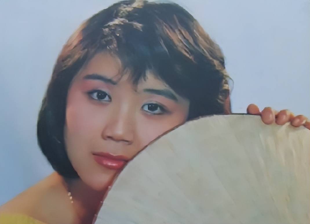 演员严晓频:出身演员世家,曾为爱远赴重洋,多年过去现在很幸福