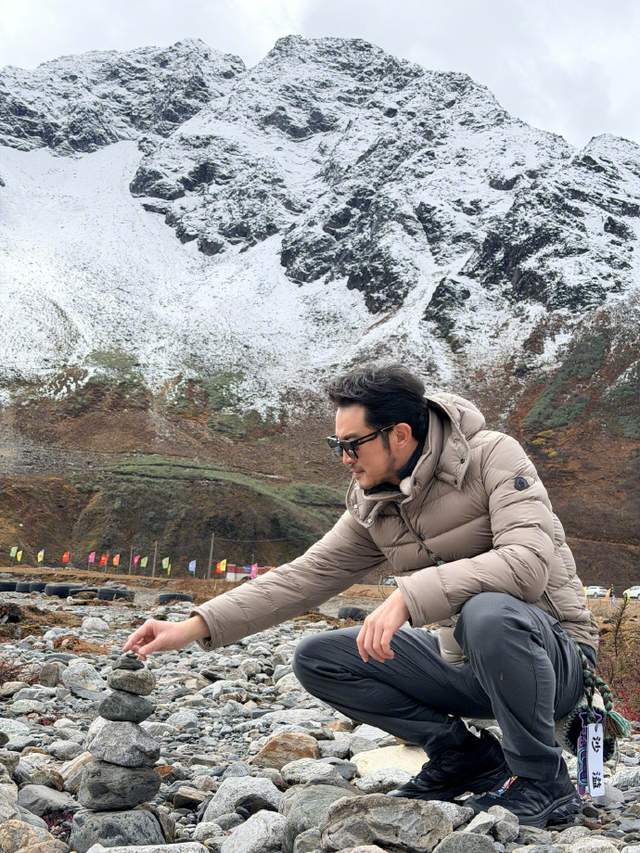 敖瑞鹏载沙溢买奶茶，网友调侃：像只给敖瑞鹏打滤镜不管沙溢死活 插图4