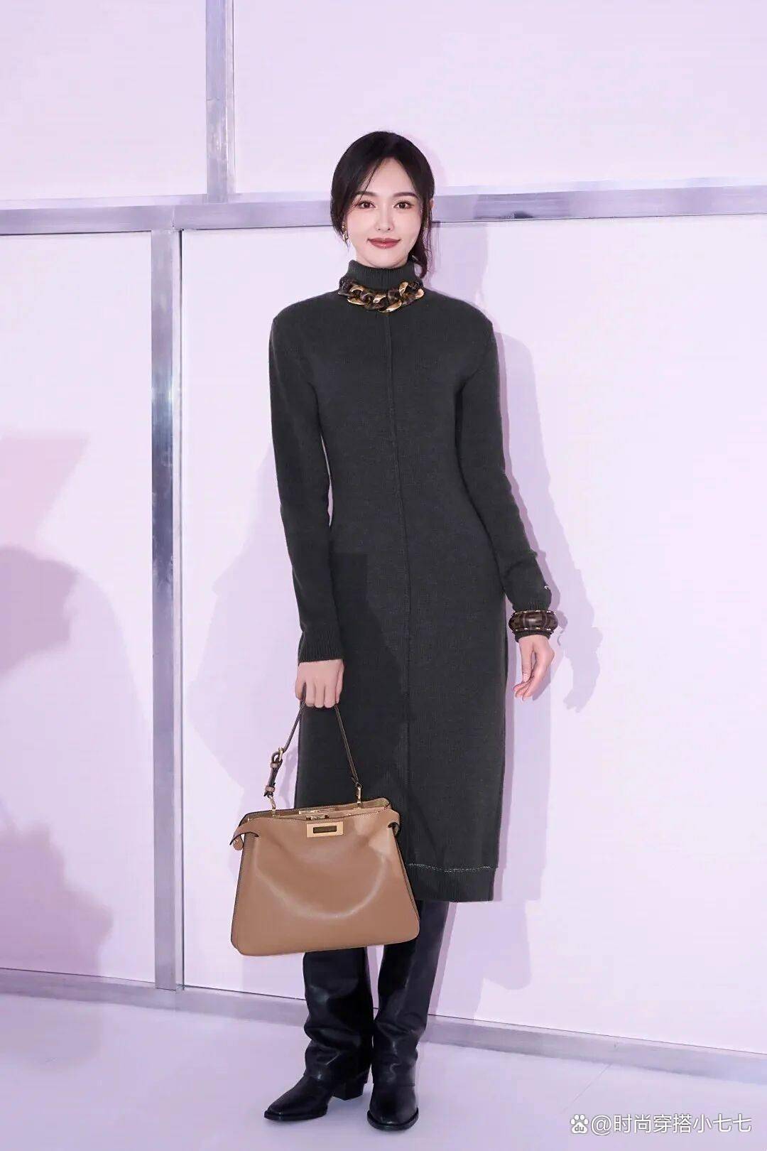 唐嫣_罗晋_婚姻如今牵手唐嫣无疑是看中了她身上独特的气质和超高的