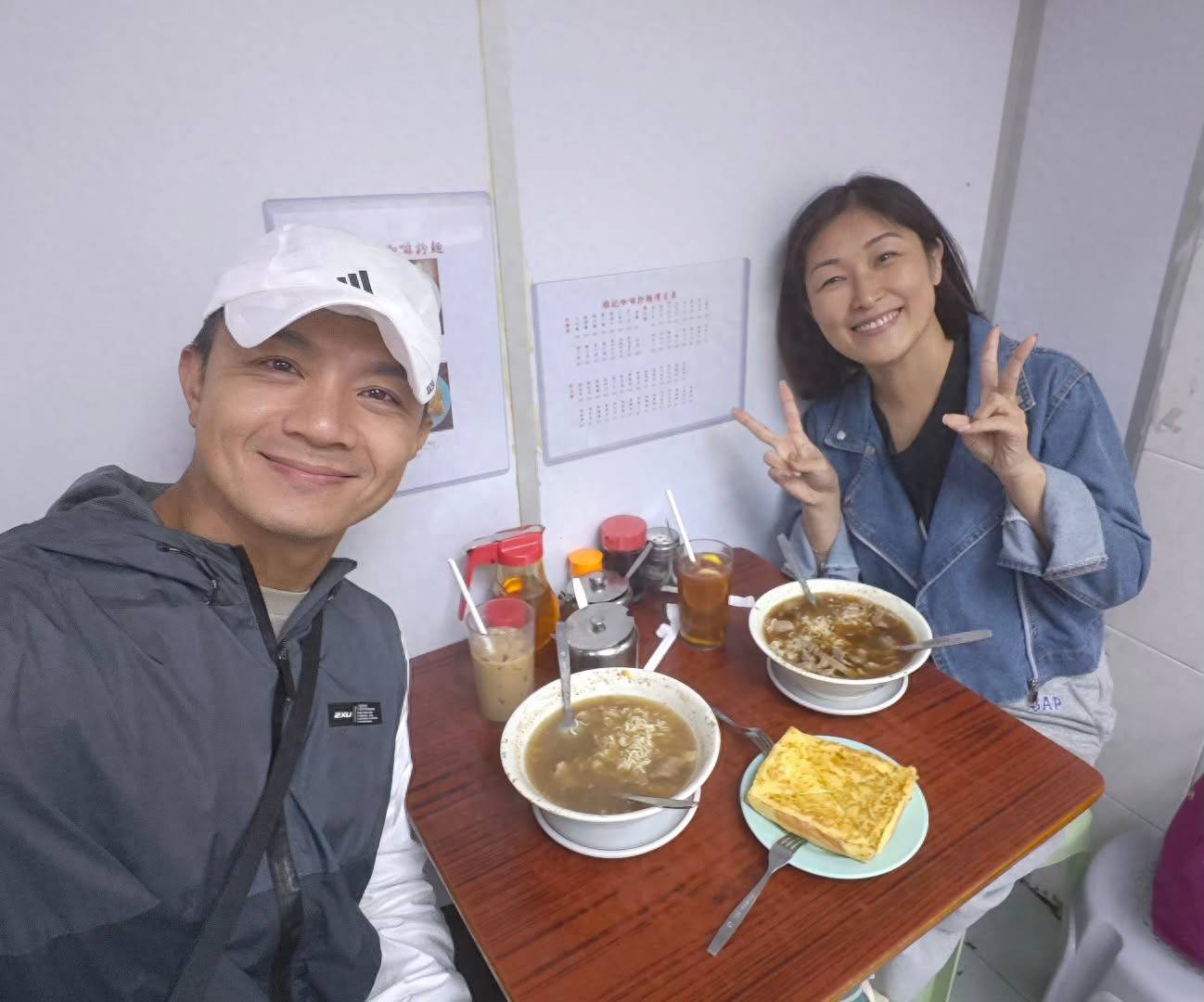 香港明星夫妻平时生活过得很朴素,想不到原来是隐形富豪